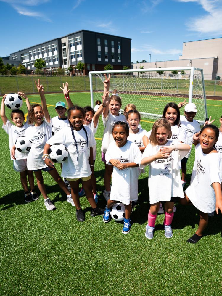 Kids in front of a goal